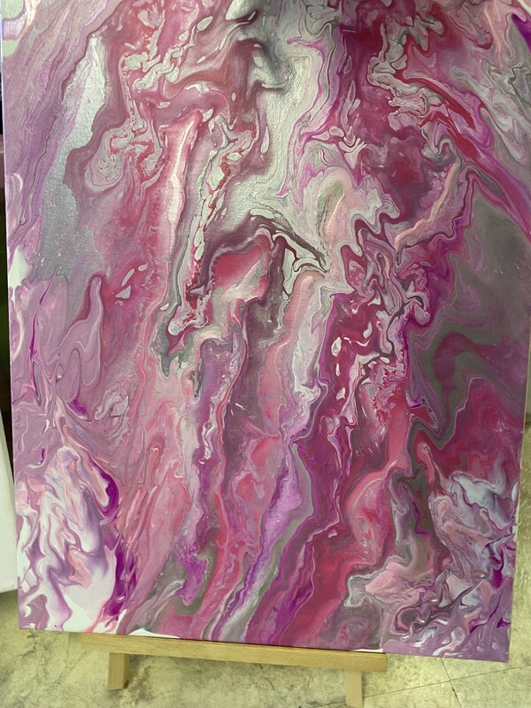 Pour paint
